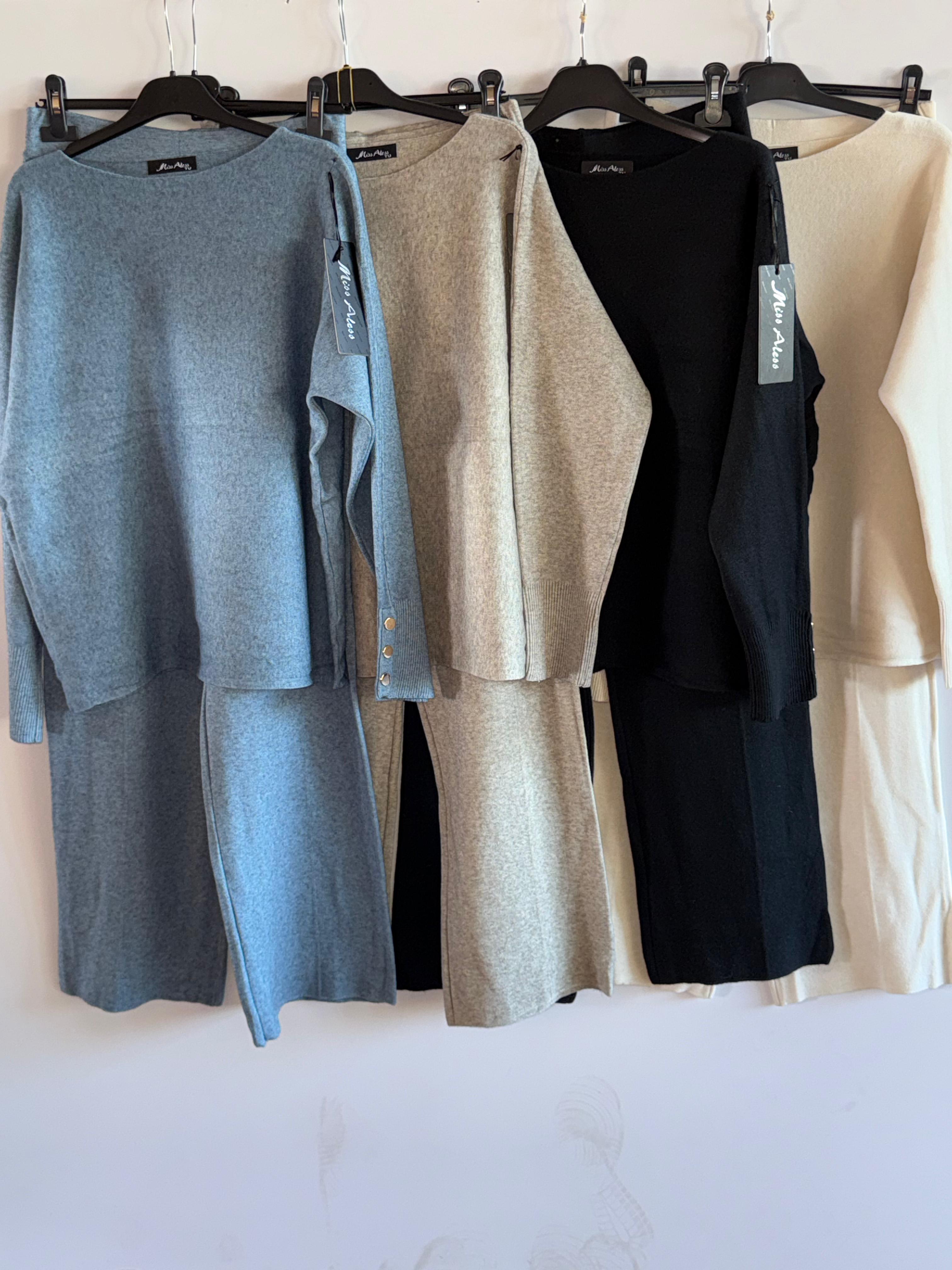 COMPLETO LANA RASATA