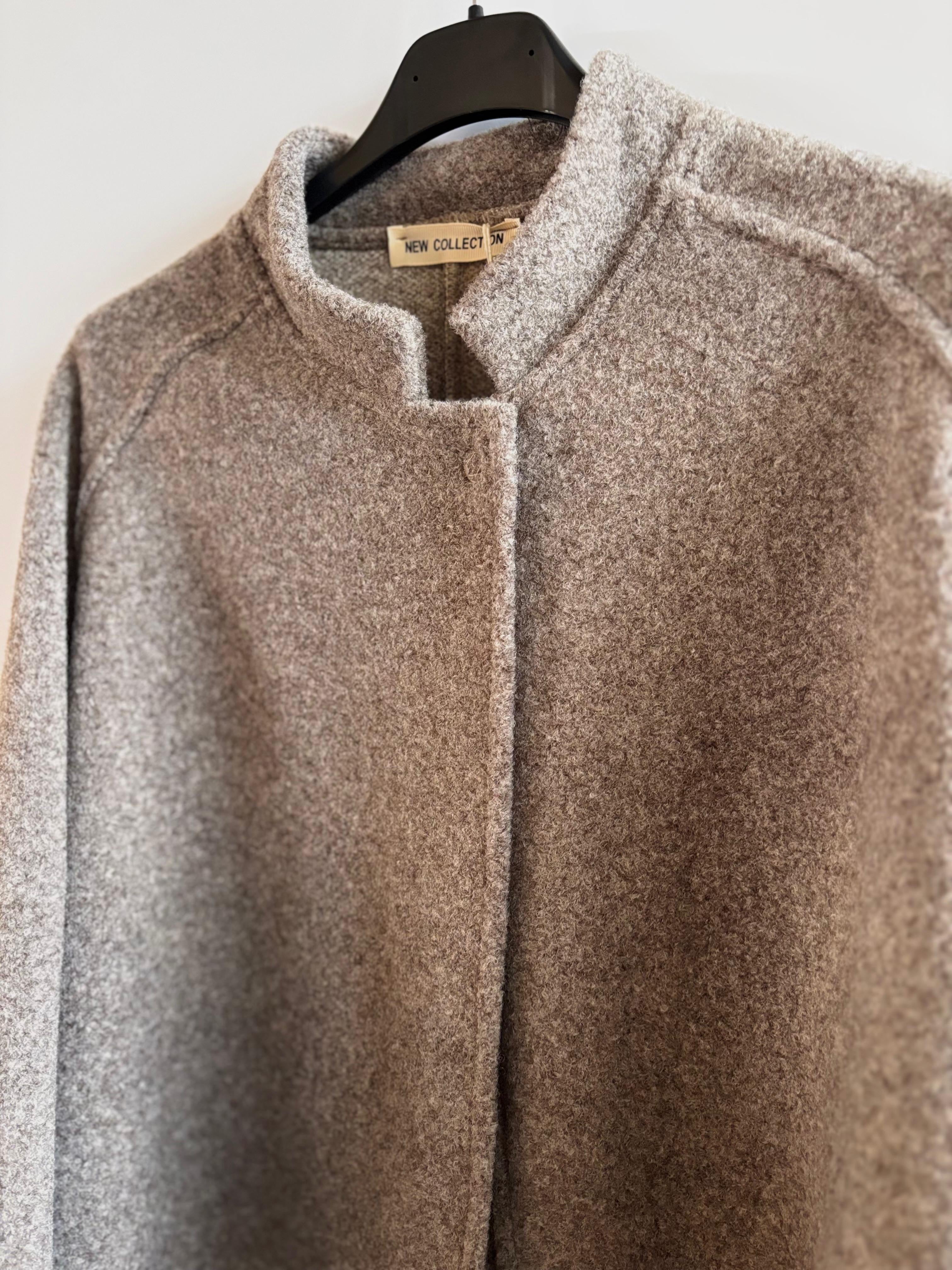 mantella di lana corta