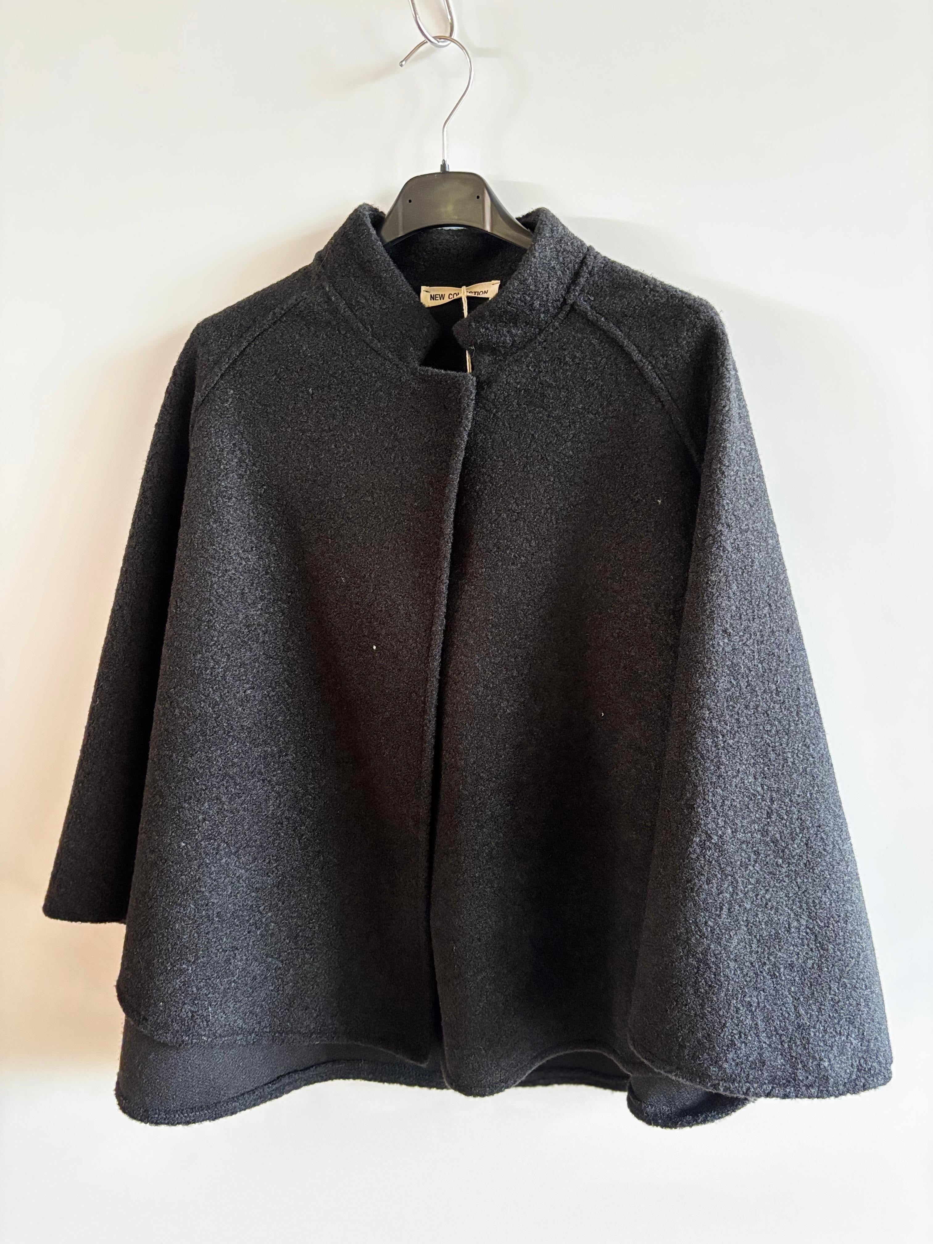 mantella di lana corta