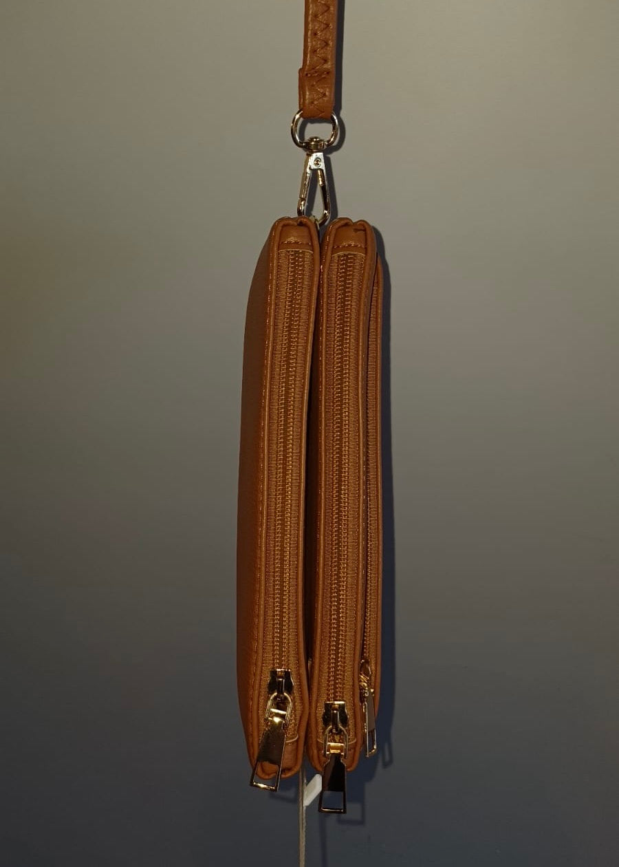 POCHETTE CON TRACOLLA