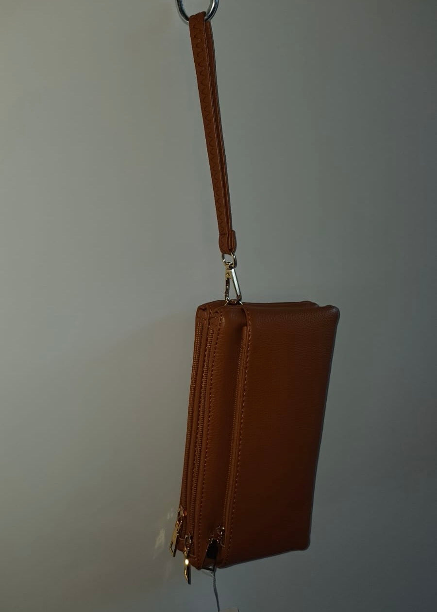 POCHETTE CON TRACOLLA