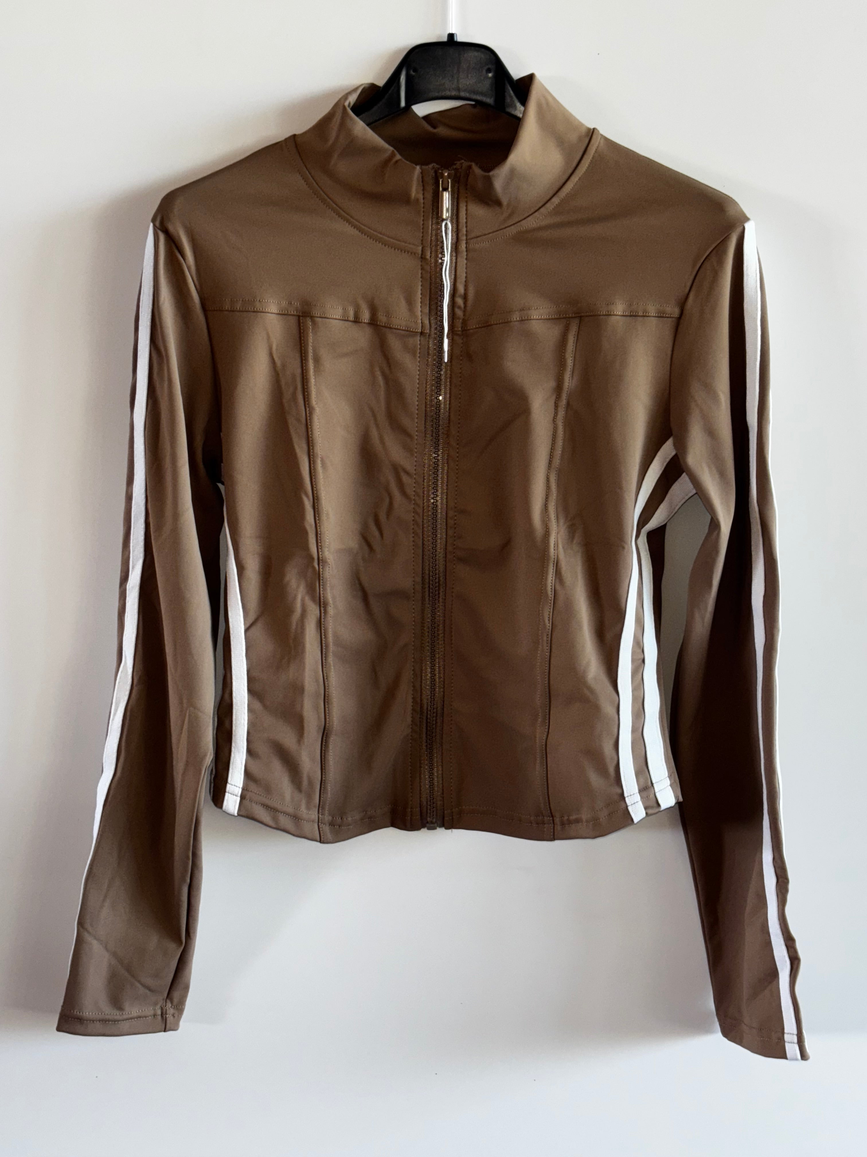 TUTA COMPLETA A ZAMPA