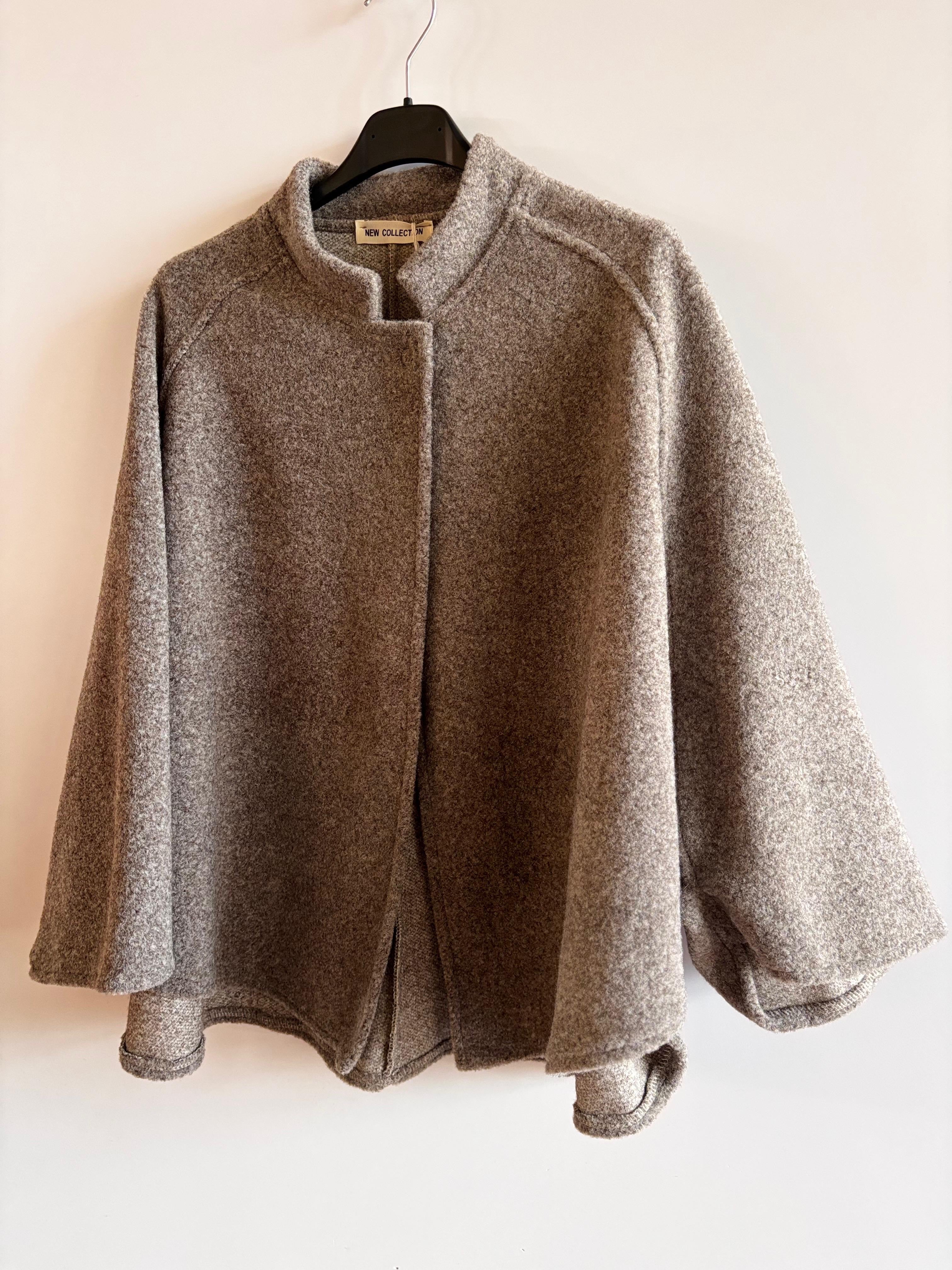 mantella di lana corta