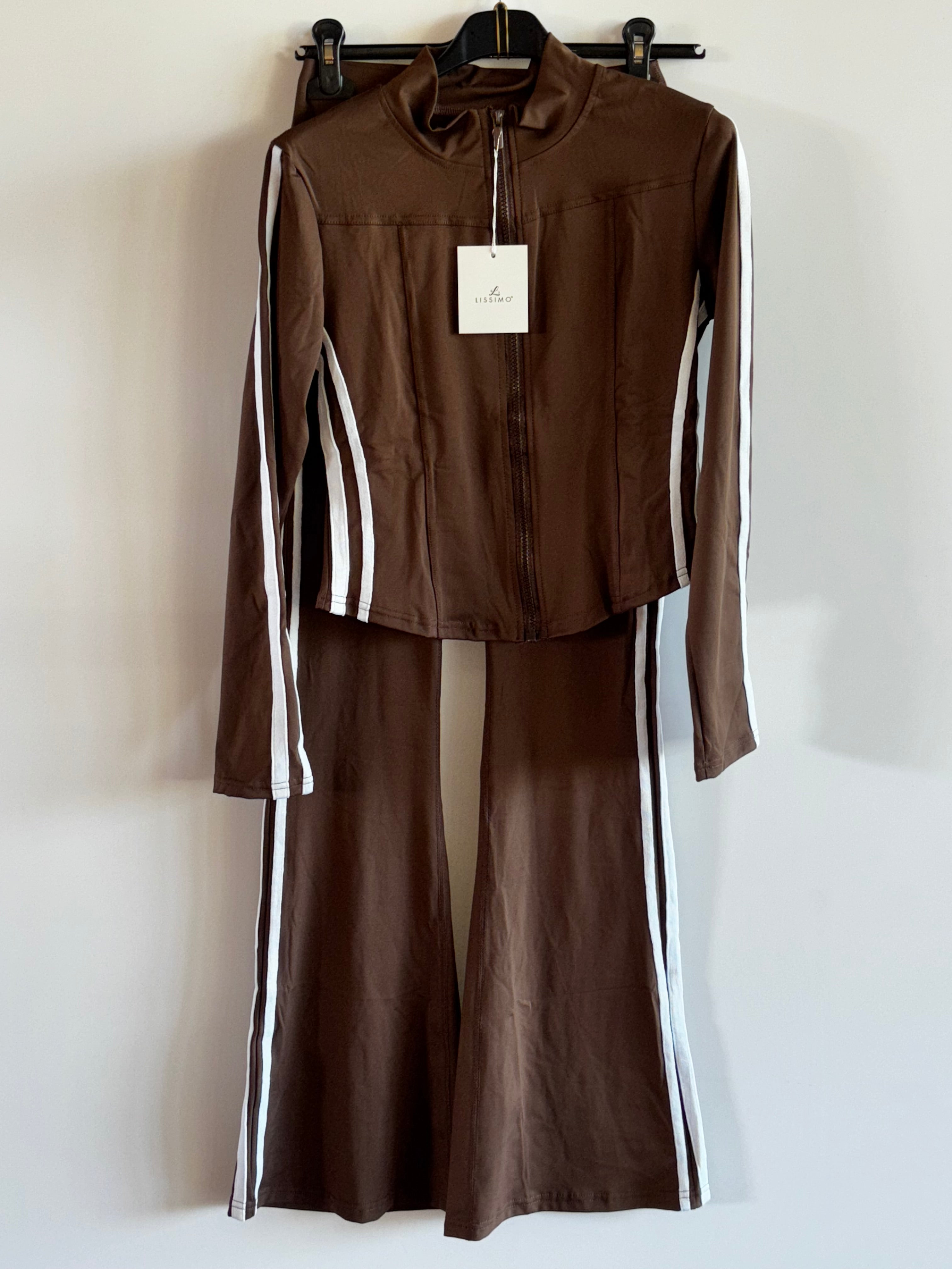 TUTA COMPLETA A ZAMPA