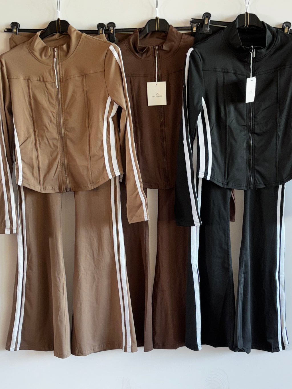 TUTA COMPLETA A ZAMPA