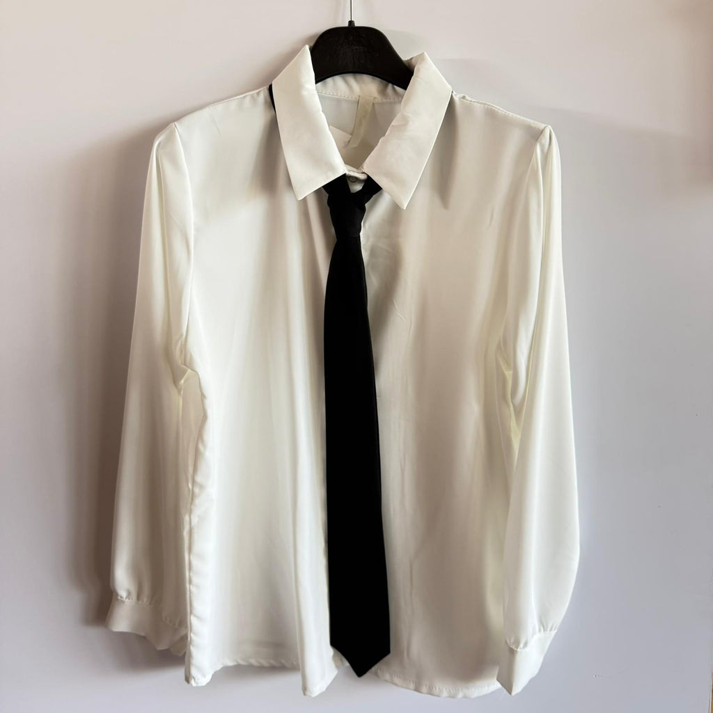 Camicia Bianca Con Cravatta
