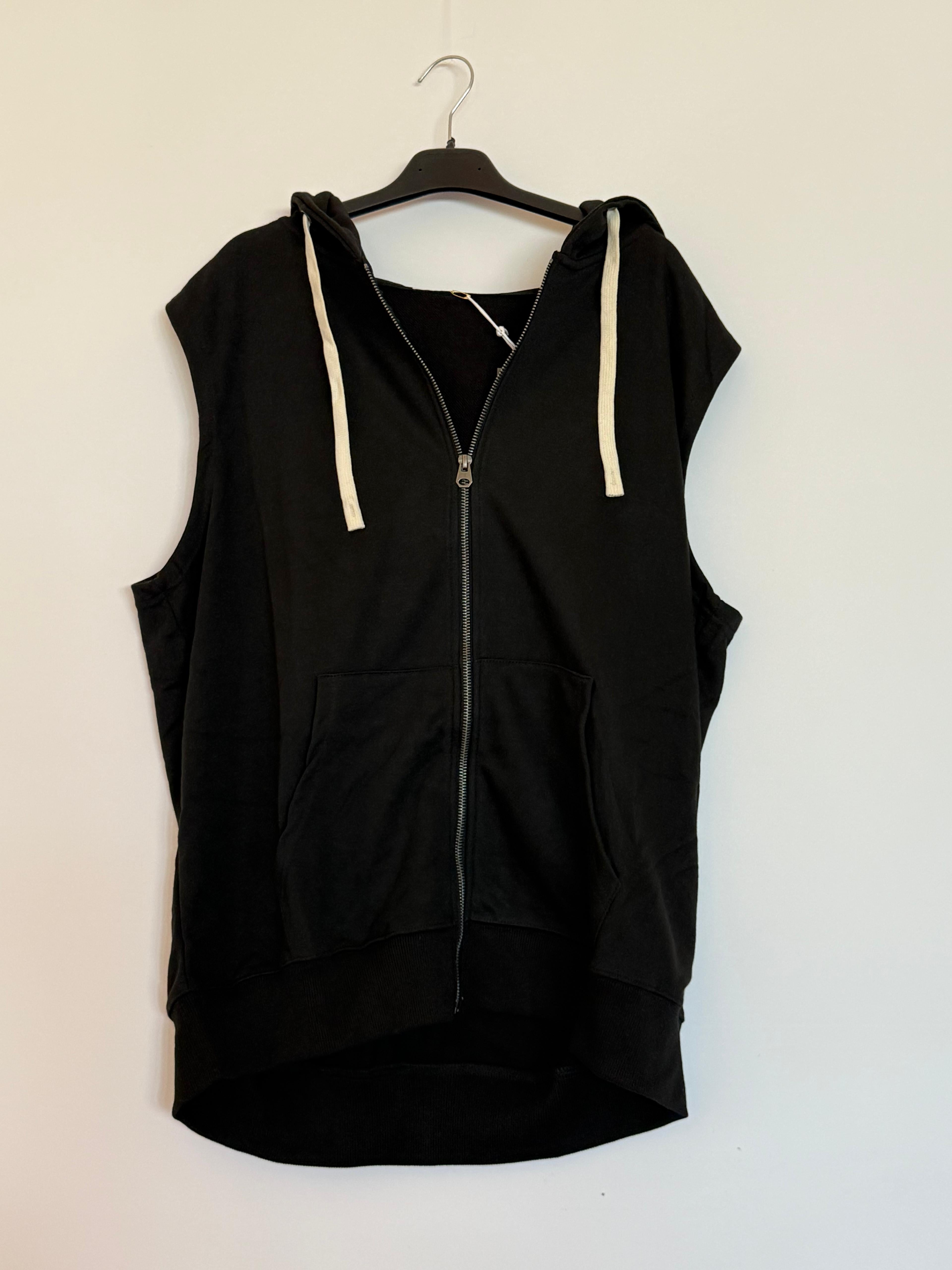 SMANICATO CON CAPPUCCIO